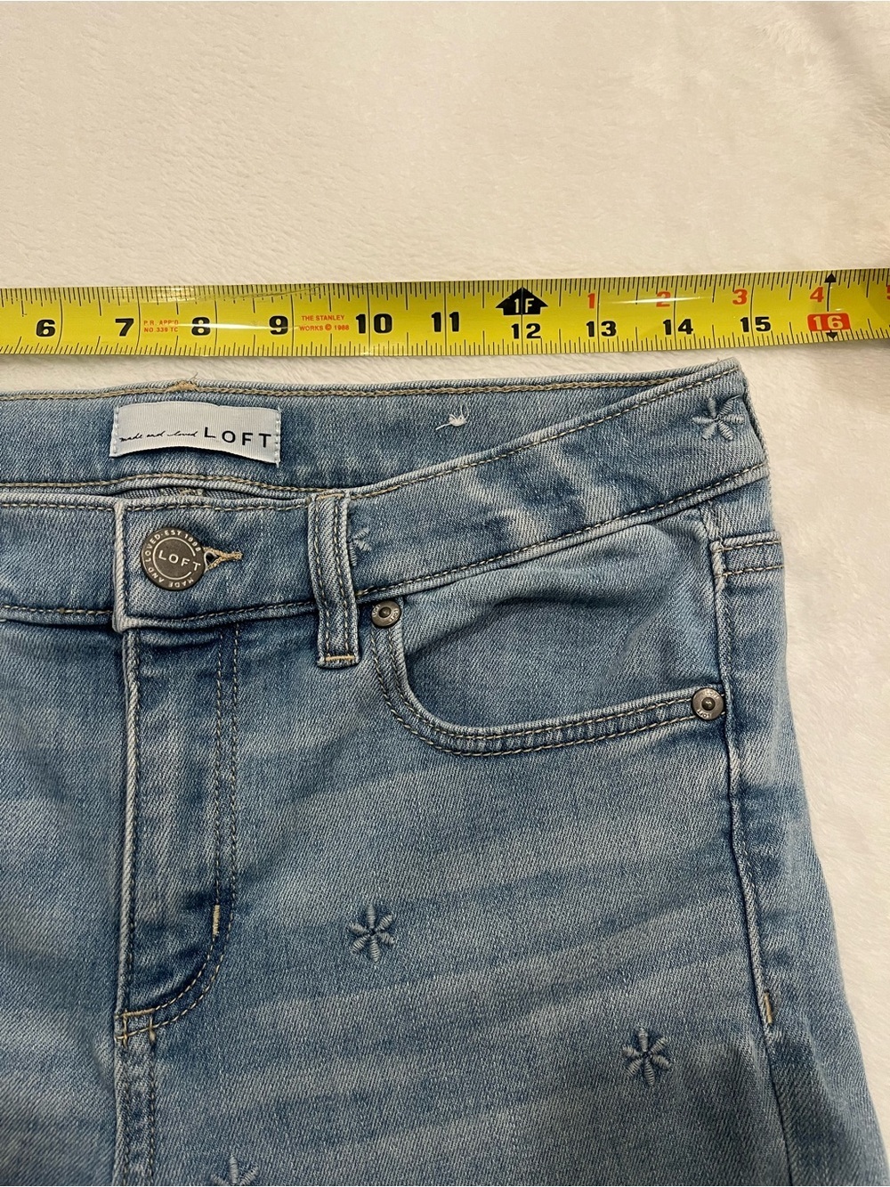 LOFT Modern Skinny Embroidered Jeans - Size 27/4 - Picture 5 of 10